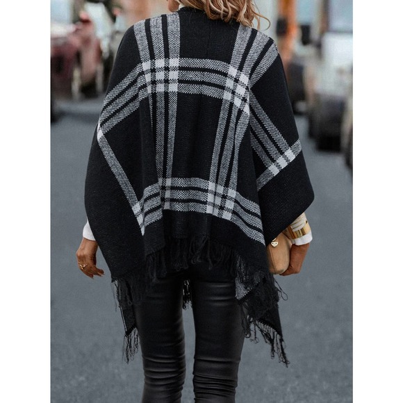 Plaid Batwing Sleeve Fringe Trim Duster Cardigan poncho black white - Picture 2 of 5